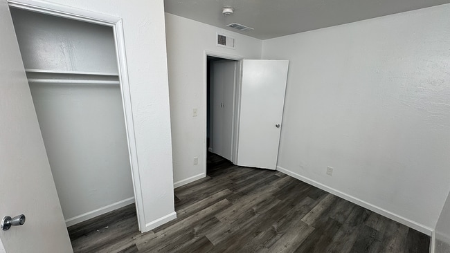 Building Photo - 1319 J St