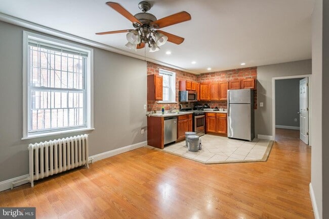 Building Photo - 2123 Spring Garden St
