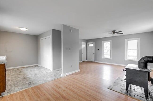 Building Photo - 9007 Deerwater Terrace