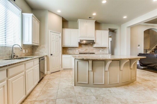 Building Photo - 7802 Driftwood Dr