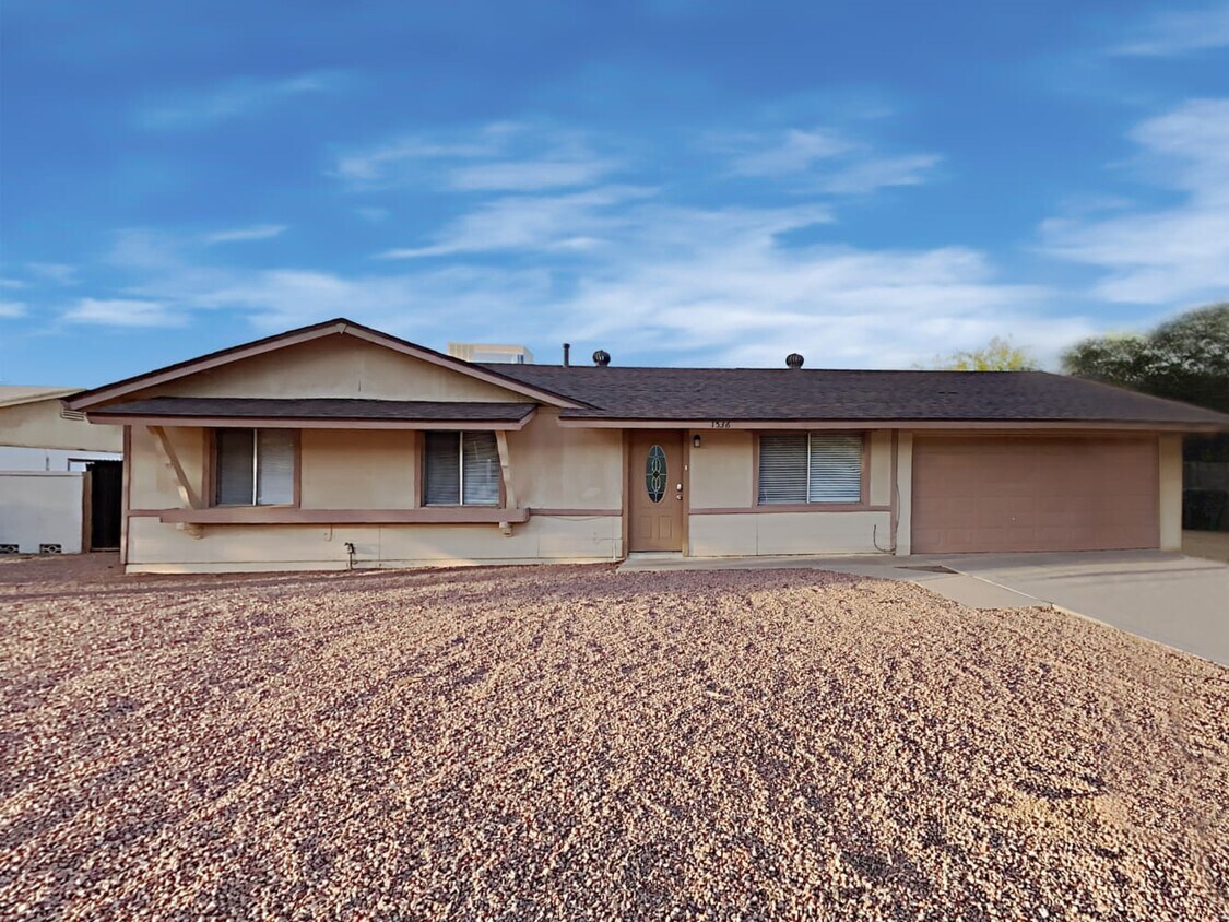 Foto principal - 1536 W Andorra Dr