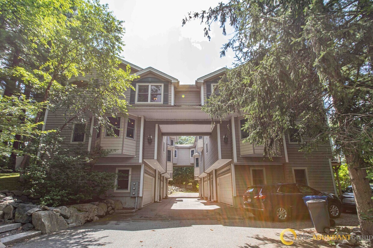 Primary Photo - 300 Winter St