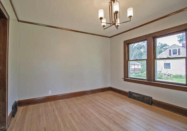 Building Photo - 27469 2nd St