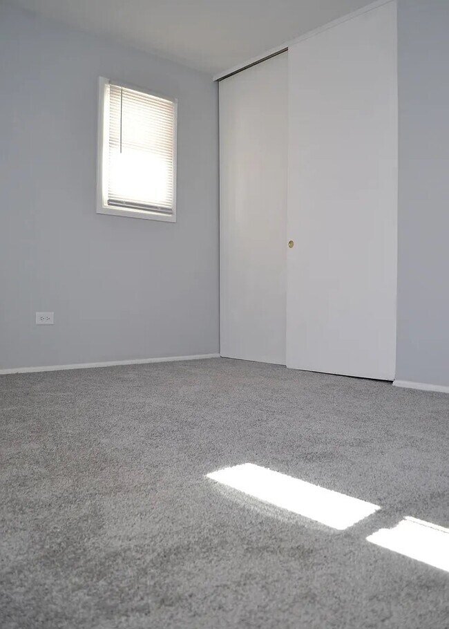 Foto del edificio - 16456 George Dr