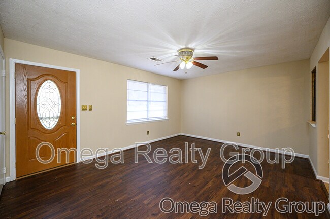 Building Photo - 6021 Dewey Heights Rd