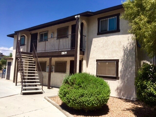 Building Photo - 1505 Cobb Ln