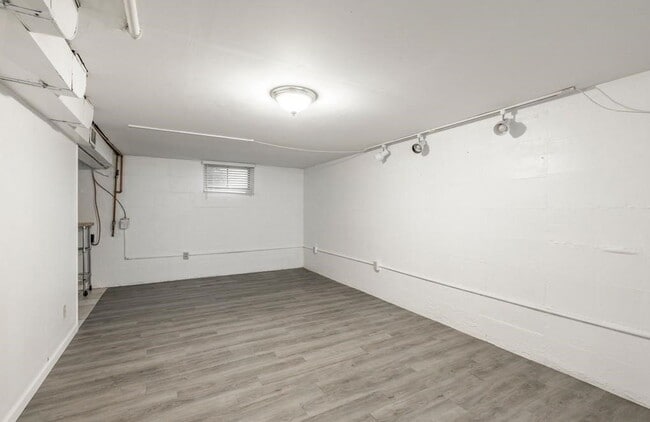 Building Photo - 2135 S 200 E