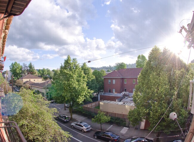 Foto del edificio - 1829 NW LOVEJOY St