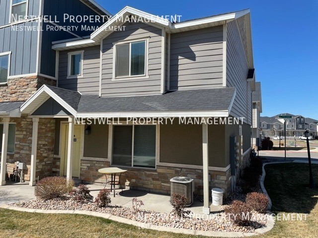 Foto principal - Vineyard Townhome 3 bed/2 bath