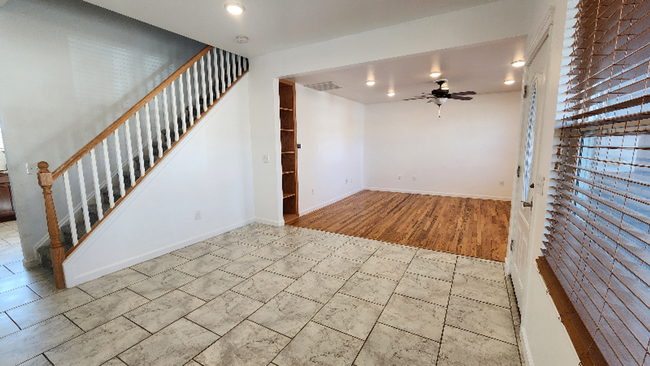 Building Photo - 1007 W 29th St