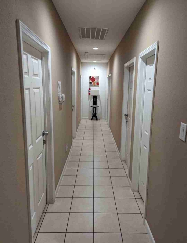 Foto del edificio - 16685 Meadowcroft St