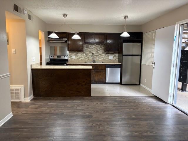 Foto del edificio - 1302 Parker Ln