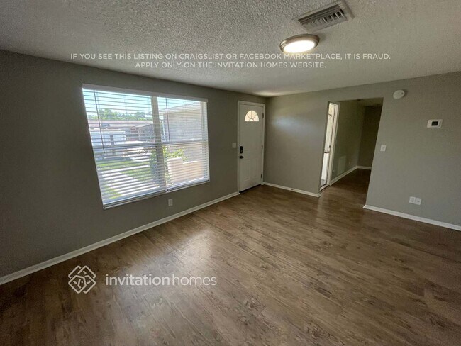 Foto del edificio - 9120 Crabtree Ln