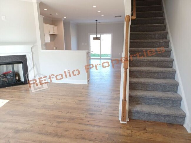 Foto del edificio - 233 Howards Crossing Dr