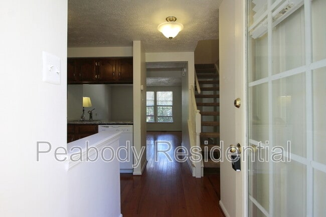 Building Photo - 1544 Woodcrest Dr