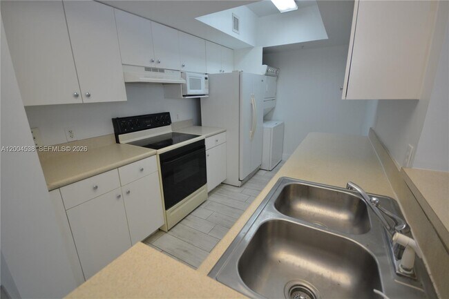 Foto del edificio - 5085 NW 7th St