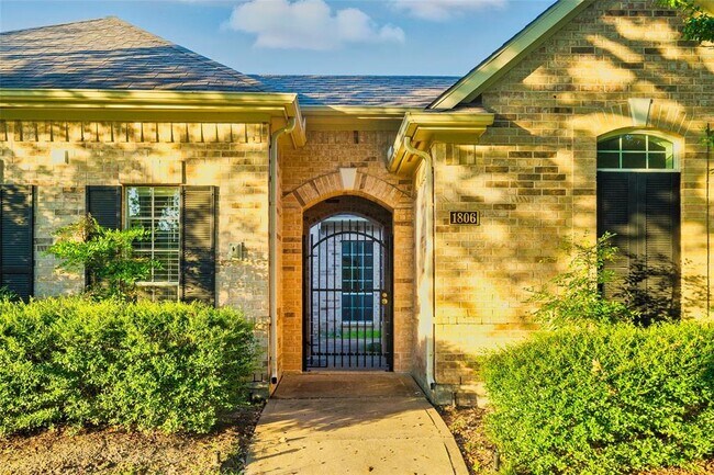 Foto del edificio - 1806 Rock Spring Ct