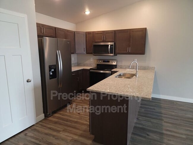 Building Photo - 202 Mcgriff Way