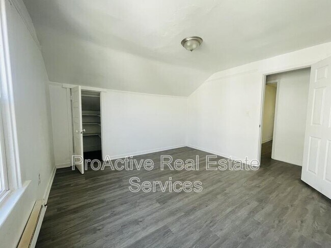 Foto del edificio - 244 W 32nd St
