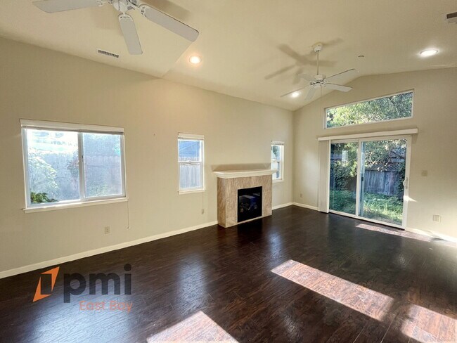 Building Photo - 891 Merle Ave
