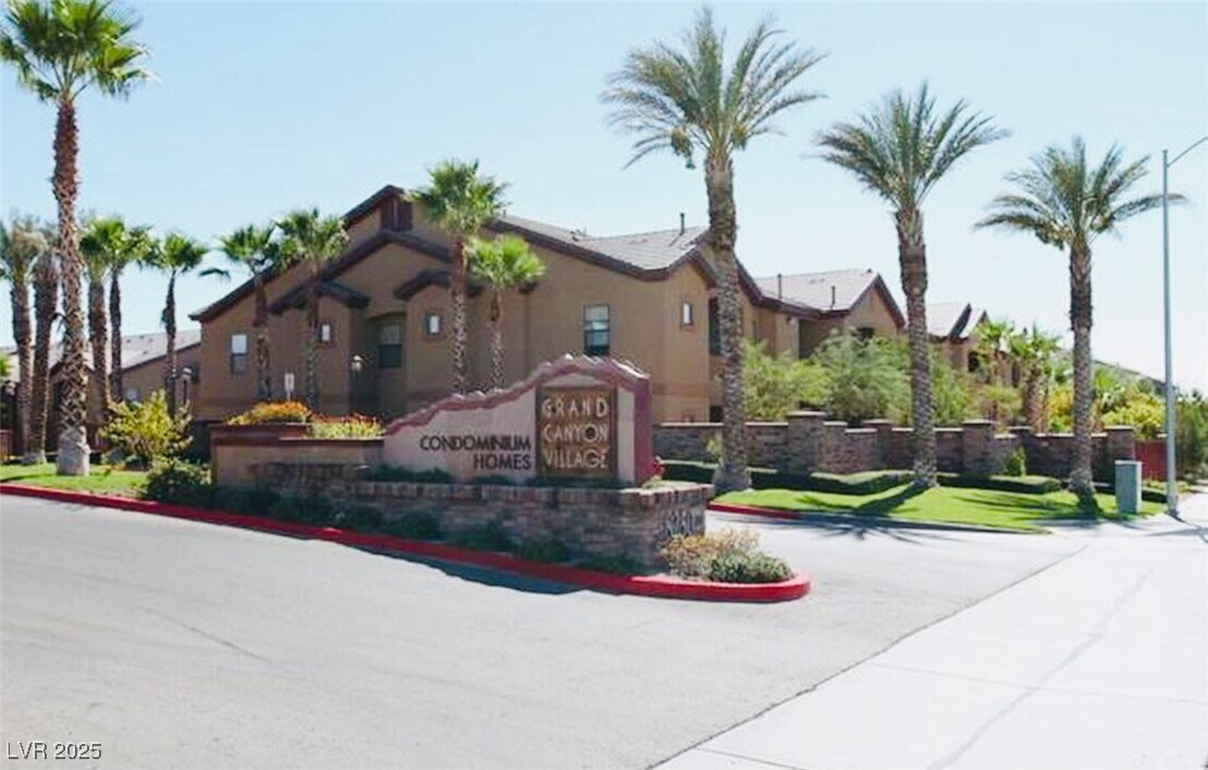 Primary Photo - 8250 N Grand Canyon Dr
