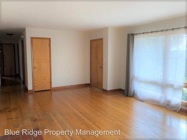 Foto del edificio - 3 br, 2 bath House - 532 Bays View Road