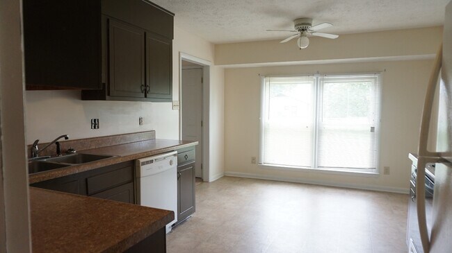 Foto del edificio - 6519 Grist Mill Rd