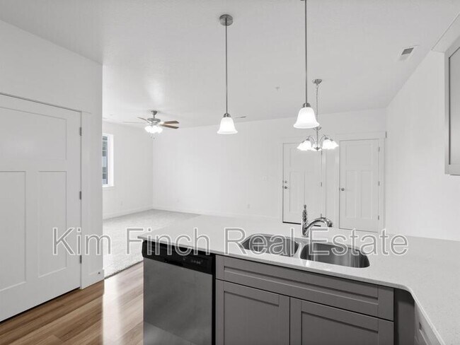 Foto del edificio - 4126 W 1530 N