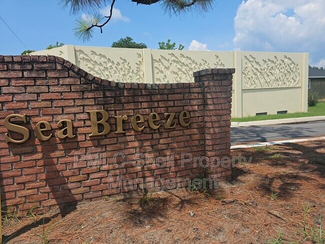 Building Photo - 3535 Southwind Dr