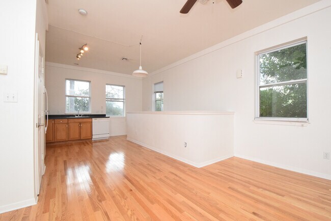 Foto del edificio - 2102 Greenwood Ave