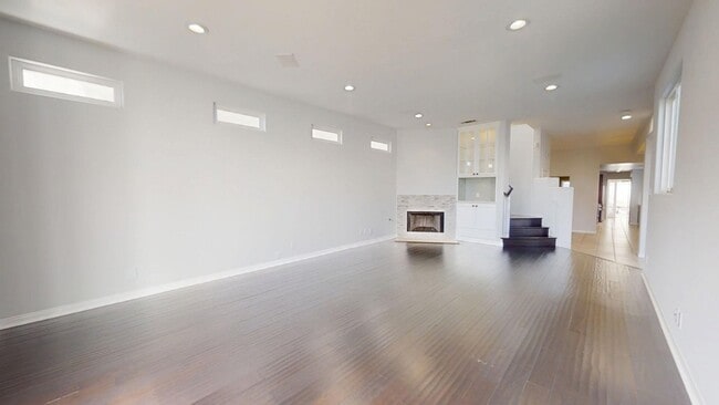 Building Photo - 3BD/3BA Beautiful Mediterranean Home