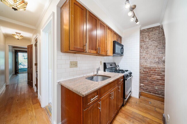 Foto del edificio - 344 8th St