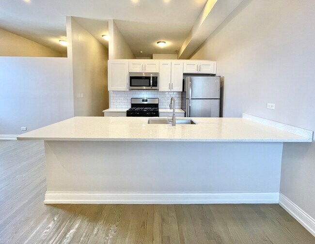 Foto del edificio - 2620 W Cermak Rd