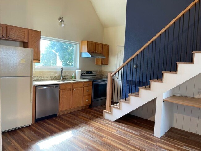 Foto del edificio - Cozy Studio Carriage House – All Utilities Included!