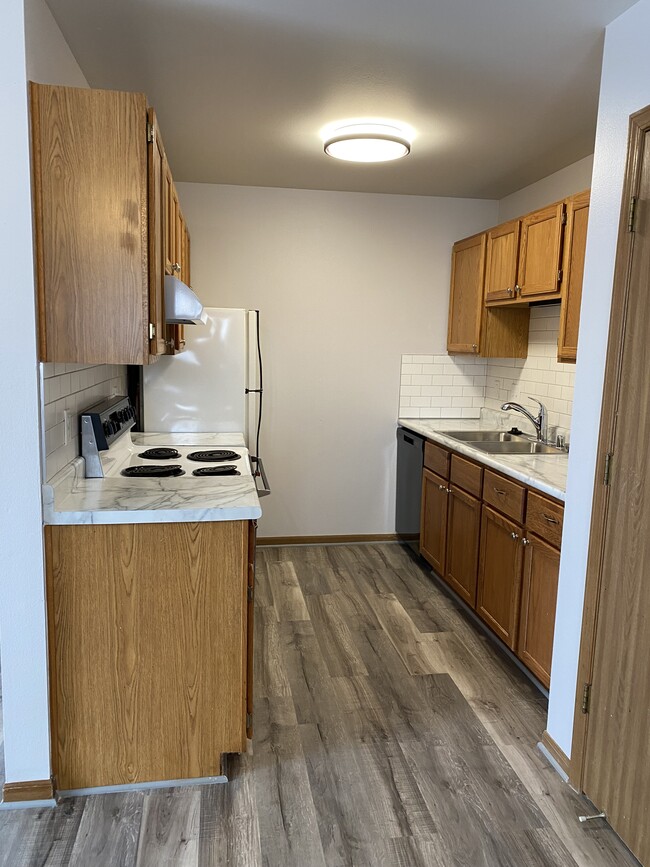 Building Photo - Sterling Court Apartments