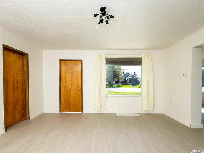 Building Photo - 287 S 100 W