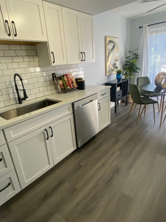 Foto del edificio - 4356 Hawks Lookout Ln