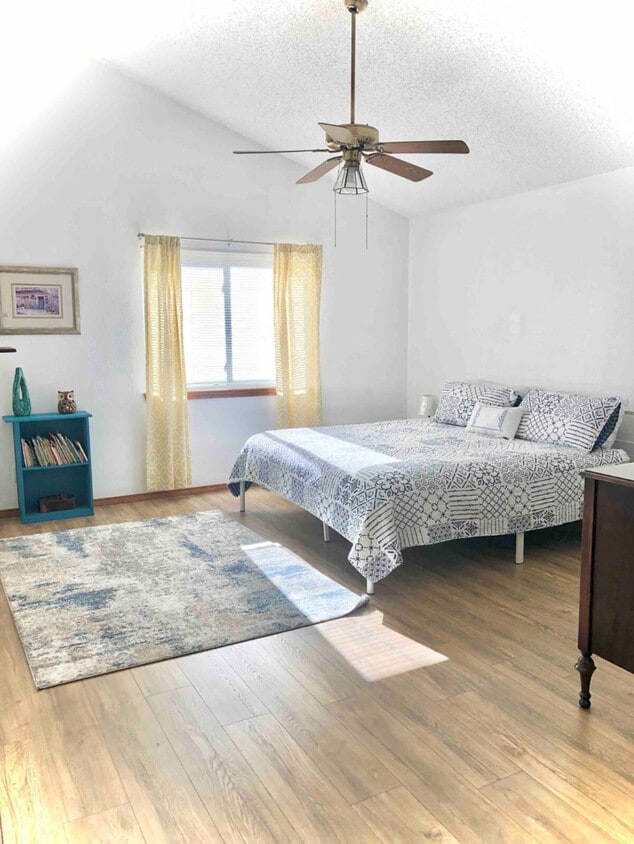 Dormitorio King - 8659 Chancellor Dr