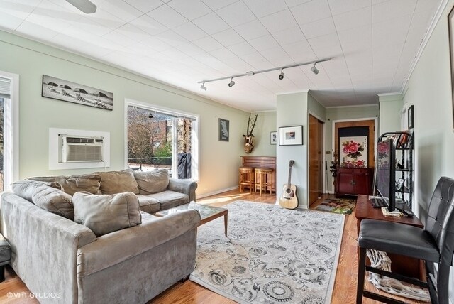 Foto del edificio - 1126 Greenleaf Ave