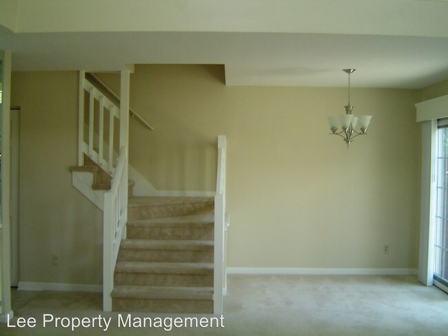 Building Photo - 118 Tui Pl