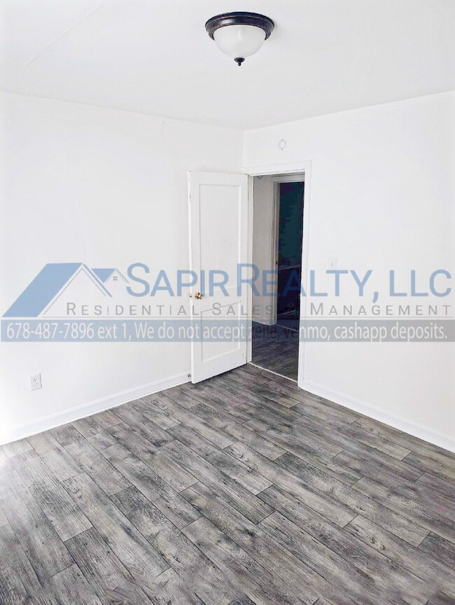 Building Photo - 3974 Spencer Cir