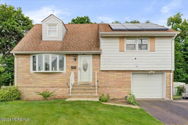 Building Photo - 4 Cedar Dr