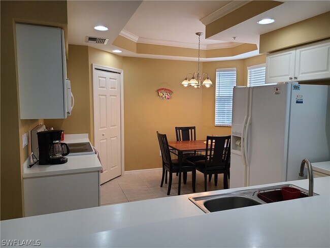 Foto del edificio - 1791 Four Mile Cove Pkwy