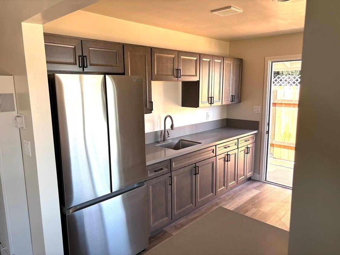 Foto principal - 3539-41 Luna Ave