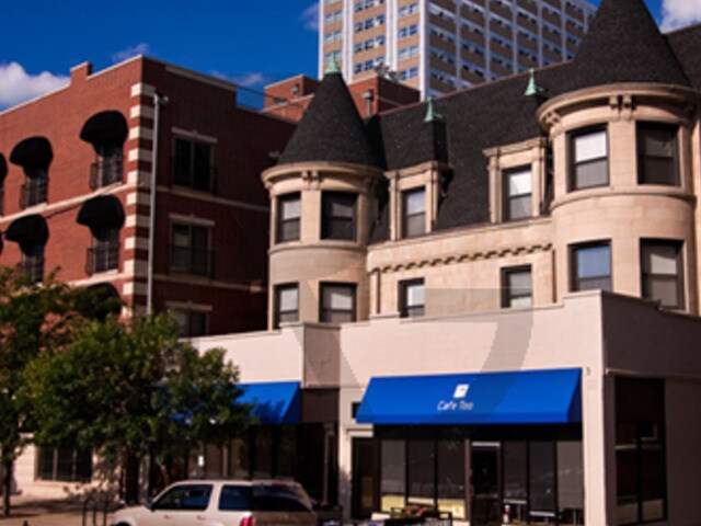 Foto principal - 4715 N Sheridan Rd