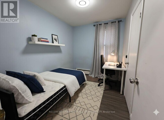 Building Photo - 2979 Lawrence Ave E