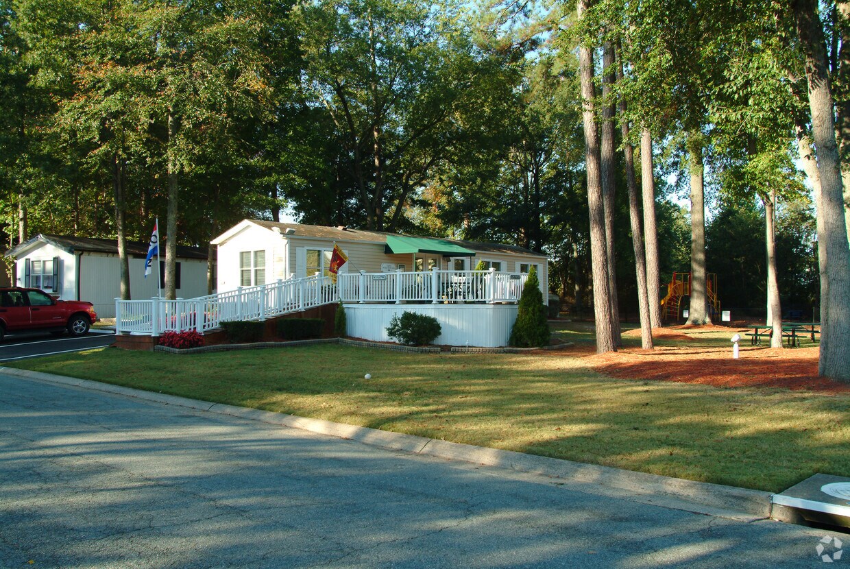 Building Photo - Sedgefield