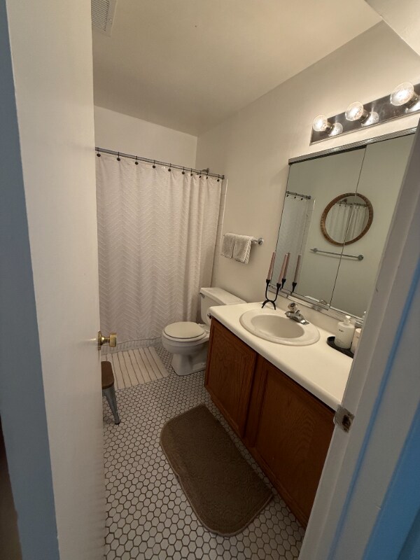 Building Photo - 9 Arrowwood Ln