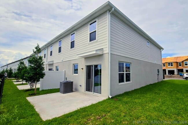 Building Photo - 15712 Seasons St
