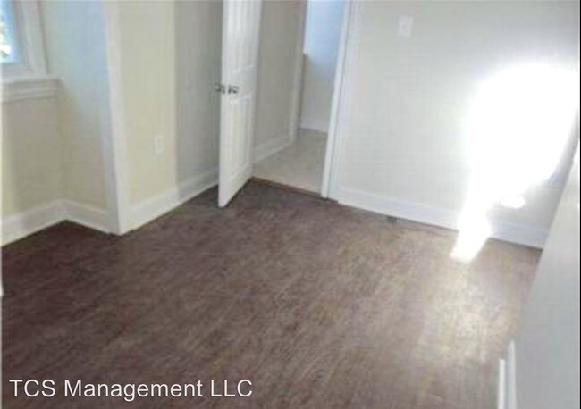 Foto del edificio - 1 br, 1 bath House - 1028 Coates Street #5